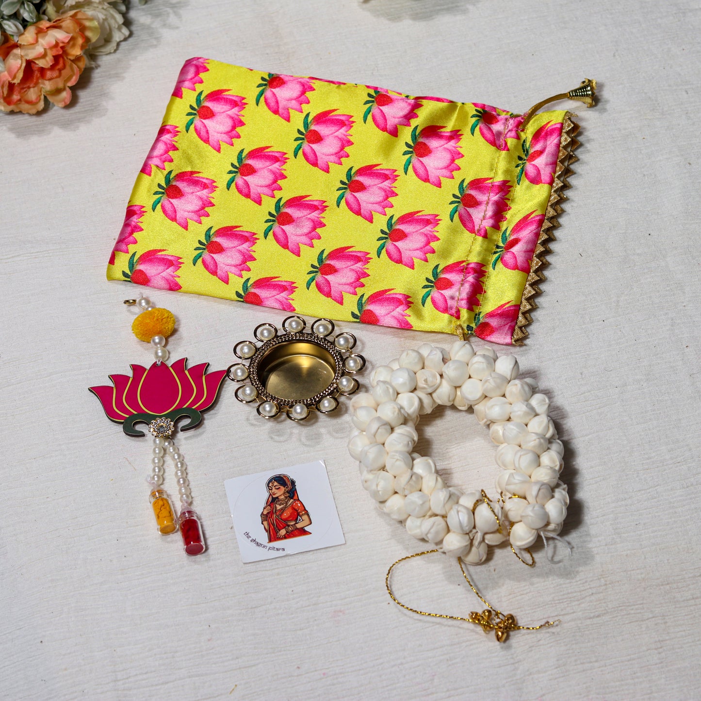 Lotus Aura Return Gifts