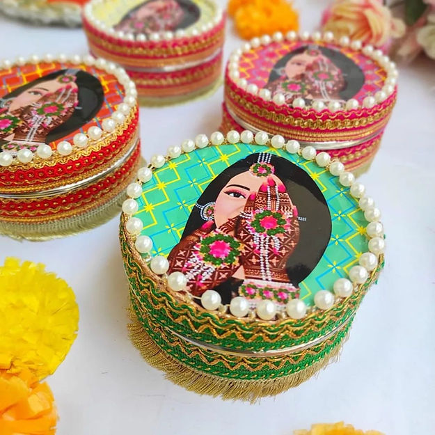 25 Pcs 250gms Mehendi Favor Boxes