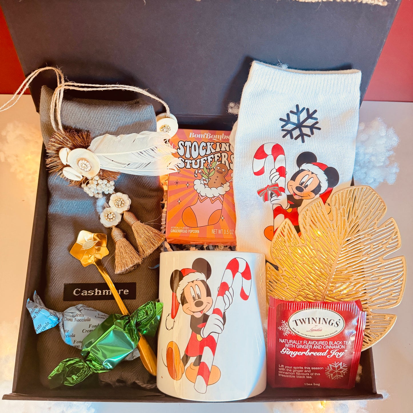 Merry Snuggles Gift Box