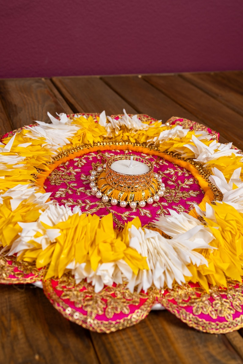 Round Zari Rangoli Mat